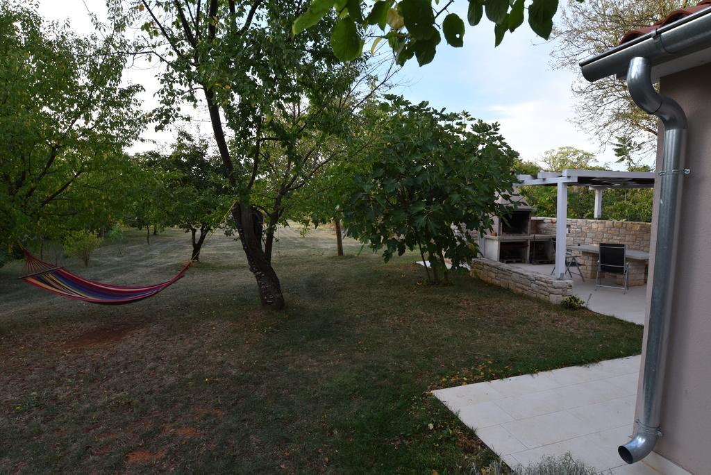 Holiday Home Brhanici Svetvinčenat Εξωτερικό φωτογραφία