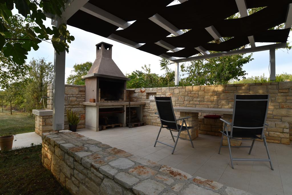 Holiday Home Brhanici Svetvinčenat Εξωτερικό φωτογραφία